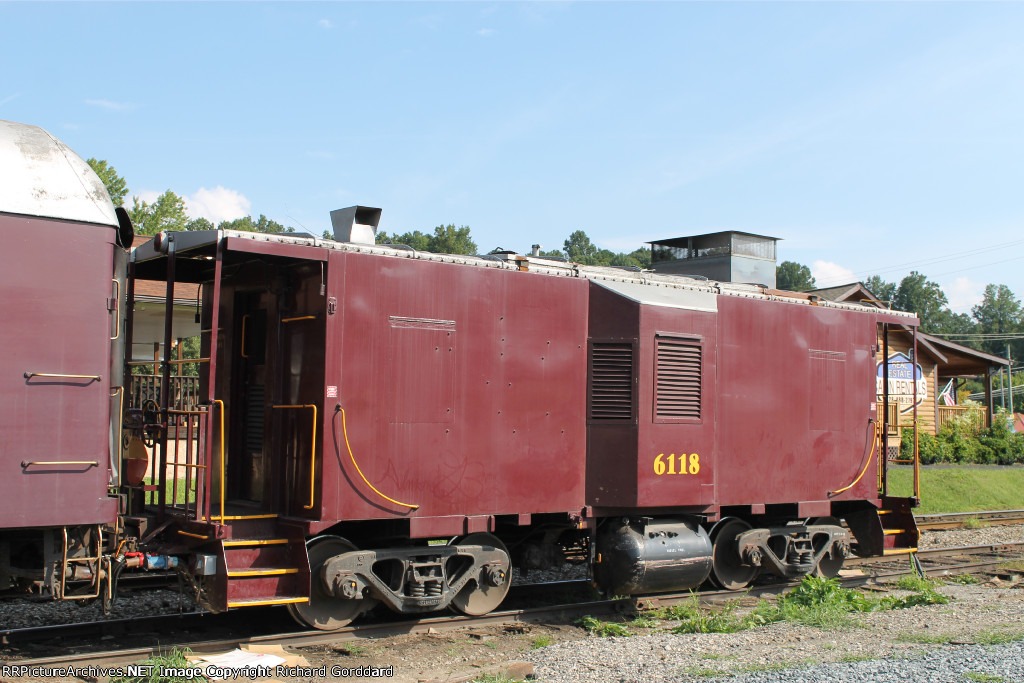 GSMR 6118 generator car/ caboose 